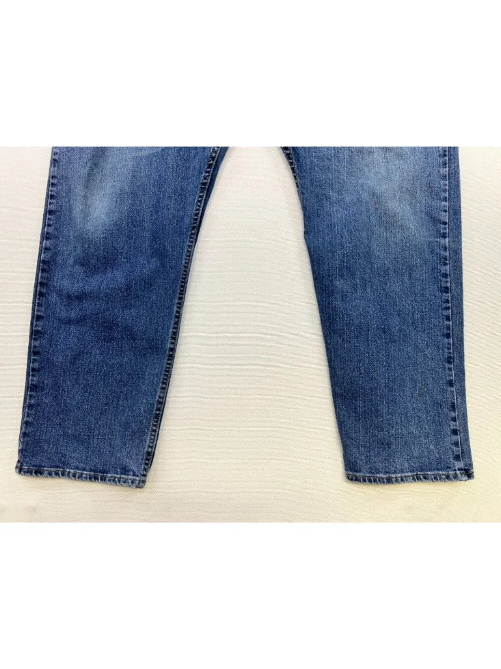 Wrangler Men's Regular Fit Straight Leg Jeans Stretch Denim 44x29 Blue Mid Wash